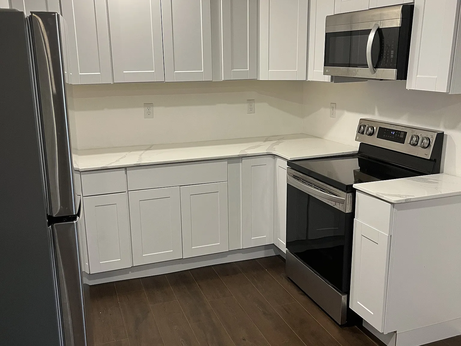 2 bed, 800 sqft, $1,800 — Photo 3