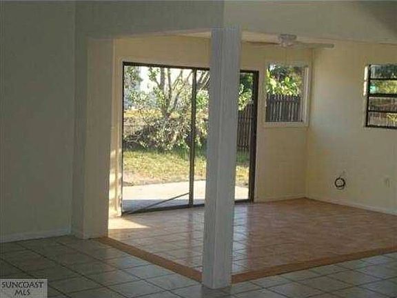 4th image of 5101 Stonehaven Ct