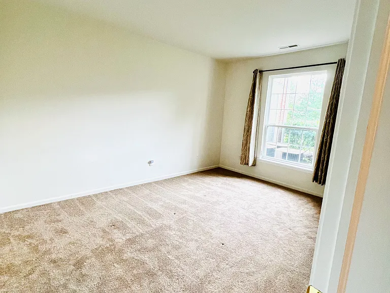 16836 Dover Dr #10 — Photo 28