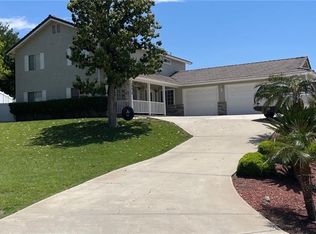 29838 Smugglers Point Dr, Canyon Lake, CA 92587
