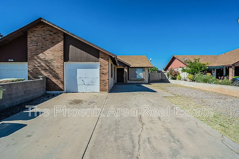 3 bed, 2.0 bath, 938 sqft, $1,450 — Photo 2