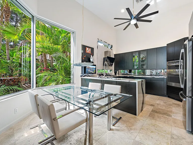 8080 Sandhill Ct — Photo 11
