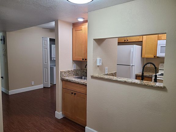 5th image of 6280 Havenside Dr APT 4