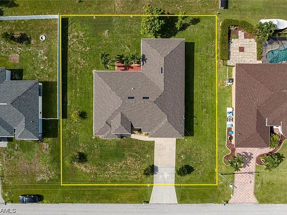 3rd image of 2206 NW 10th Ter