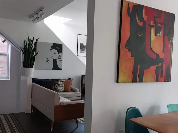 2218 Wyoming St, Saint Louis, MO 63118