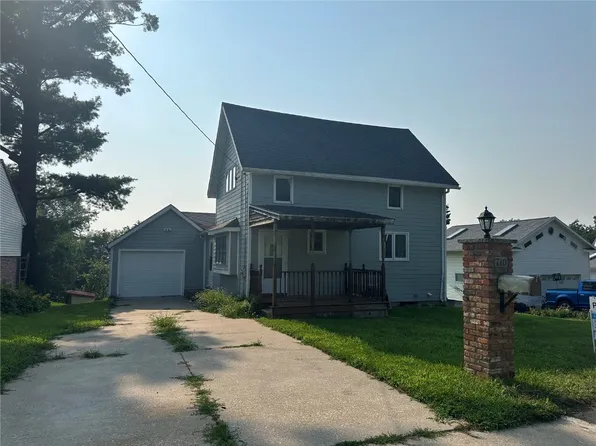 710 S Garnavillo St, Anamosa, IA 52205