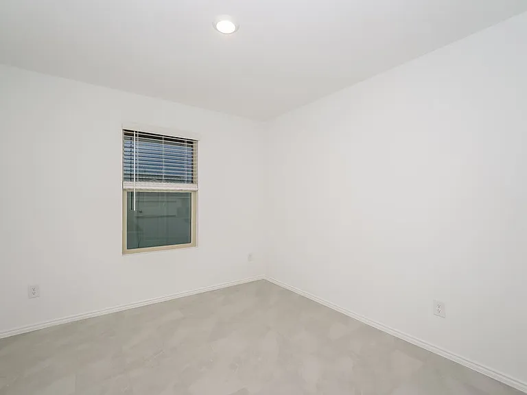 8401 Hollow Bend St — Photo 13