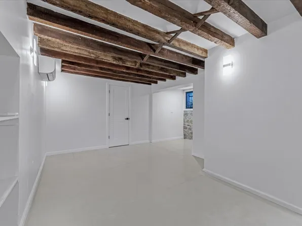 1324 Eastern Parkway image 21 of 37