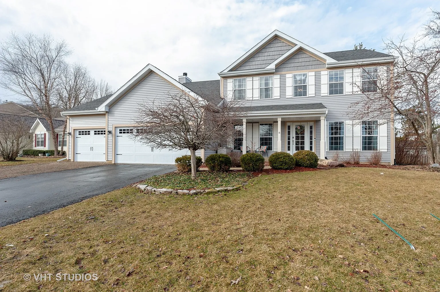 848 Mockingbird Dr photo 1