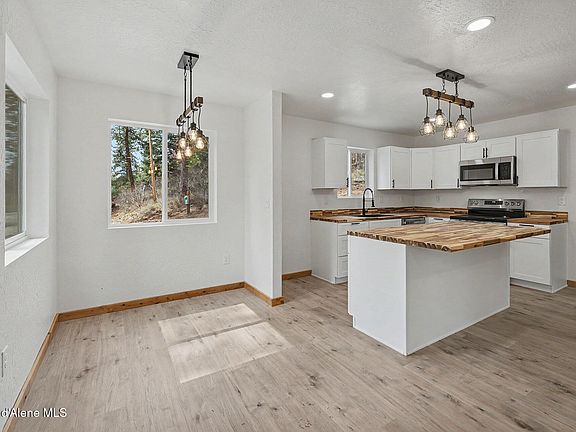 5th image of 181 Lakeview Dr
