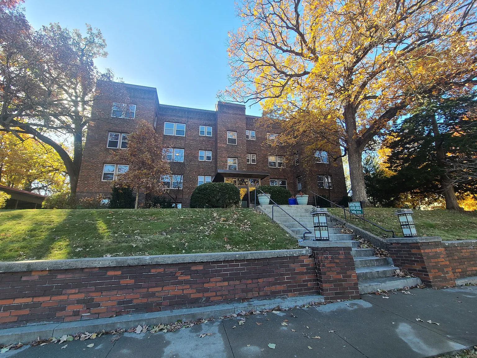 1 bed, $980 — Photo 1