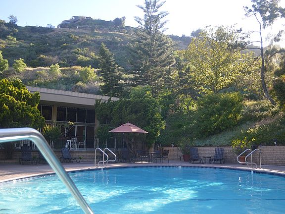 5th image of 6728 Hillpark Dr APT 307