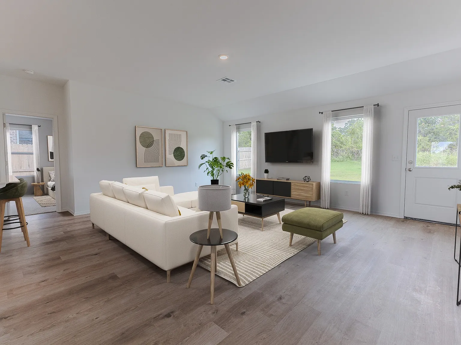 4 bed, 2.0 bath, 1640 sqft, $1,595 — Photo 3