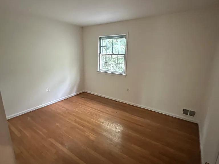 509 Finsbury Rd — Photo 13