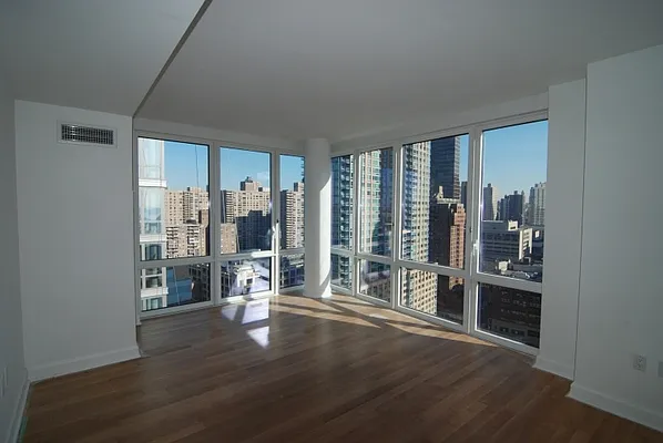 Rented by Nest Seekers International | media 1
