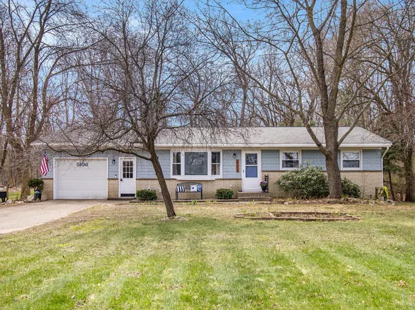 5106 Thirteen Mile Rd NE, Rockford, MI 49341