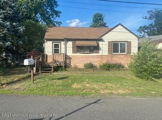 472 Netherwood Dr, Keyport, NJ 07735