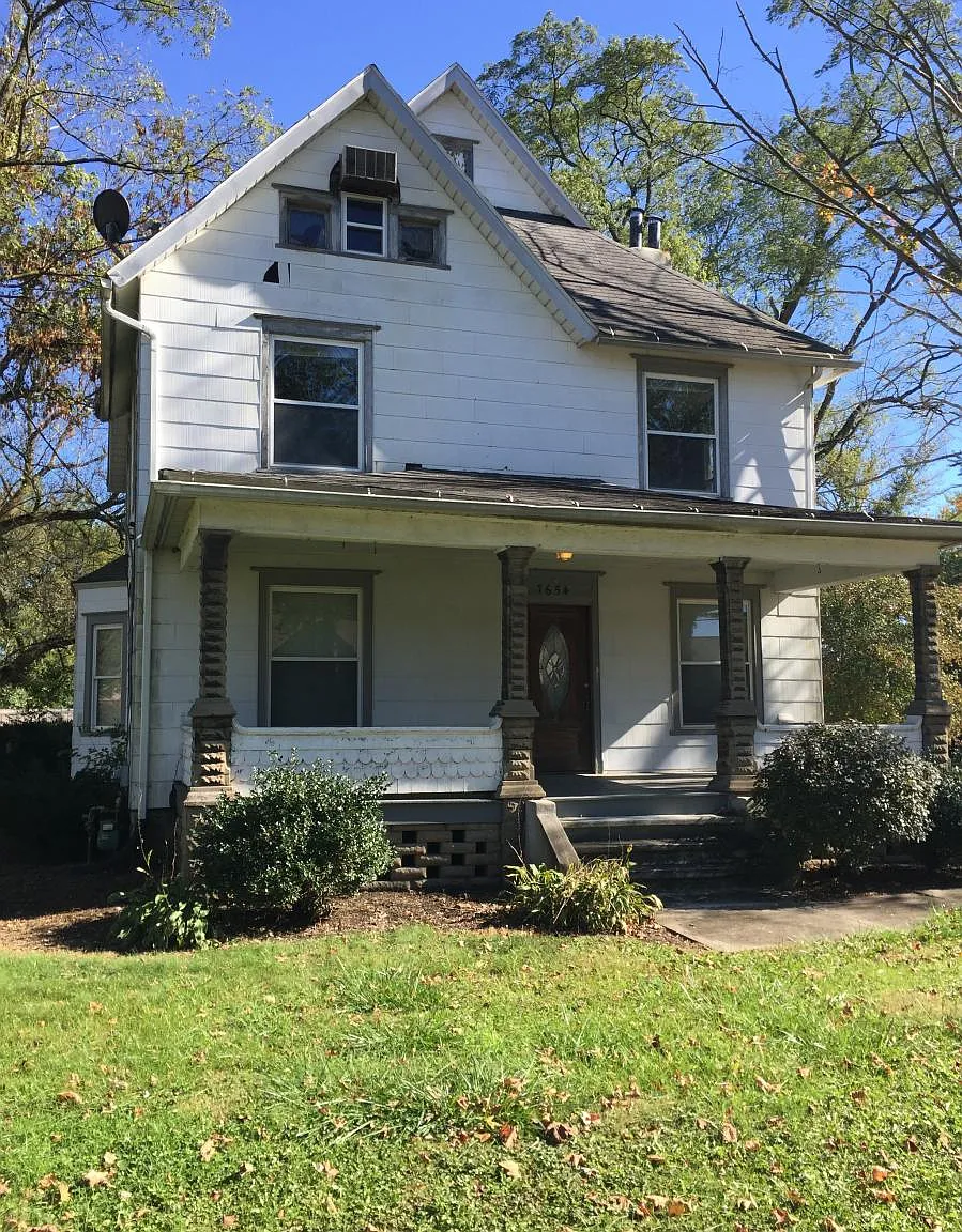 Middlebranch Avenue NE, Canton — Photo 1