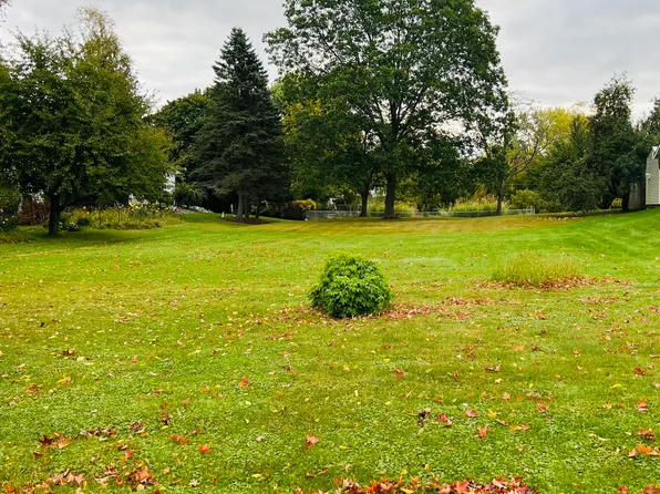 524 N Stewart Ave, Fremont, MI 49412