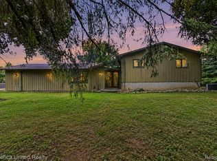 13650 Spencer Rd, Milford, MI 48380