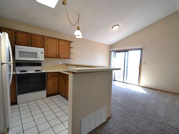 3rd image of 4365 Allesandro Dr