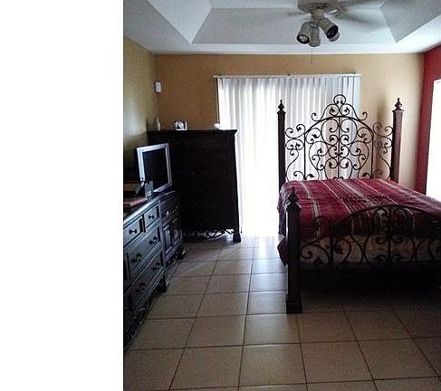 3rd image of 1823 NE 15th Pl
