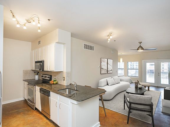 4th image of 1803 Broadway APT 516