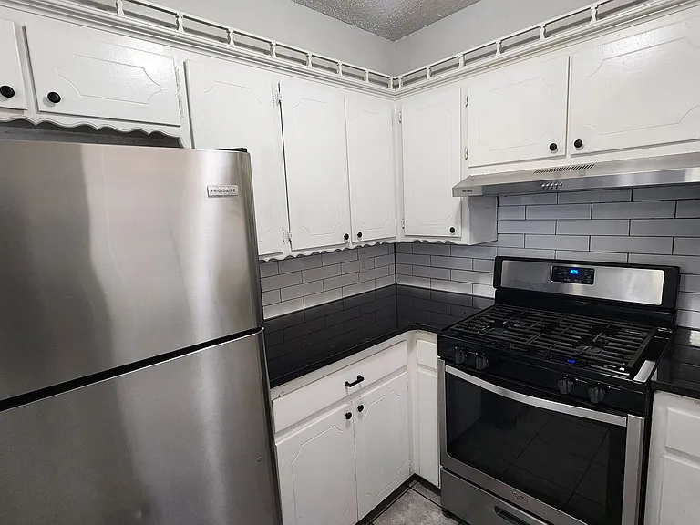 301 N University Dr #10 — Photo 18