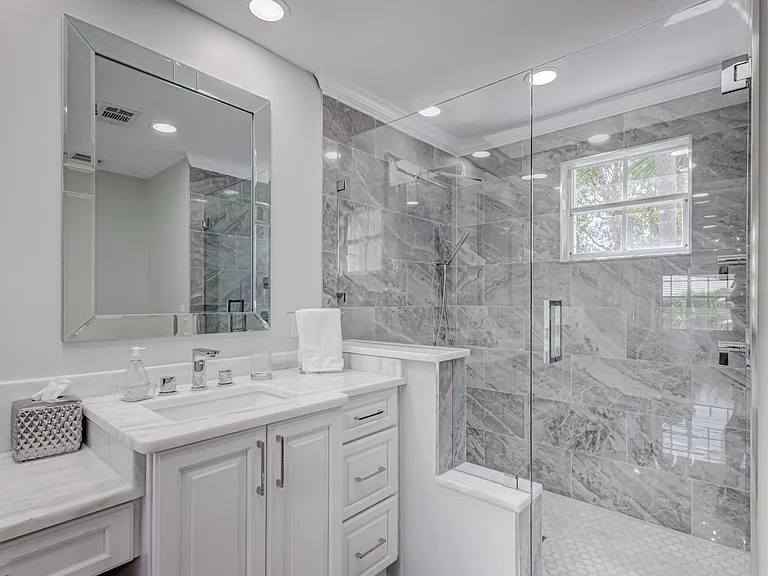 17 Selby Ln — Photo 45