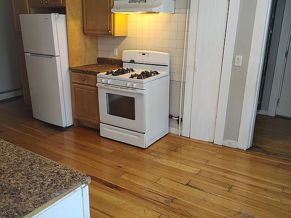 2nd image of 783 Lawrence St #3R