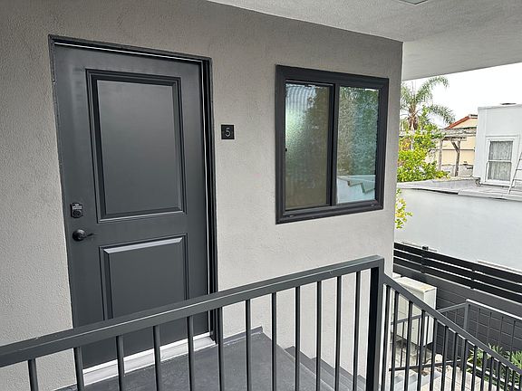 3rd image of 2021 N Beachwood Dr APT 5