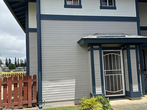 Leading to the main entrance door