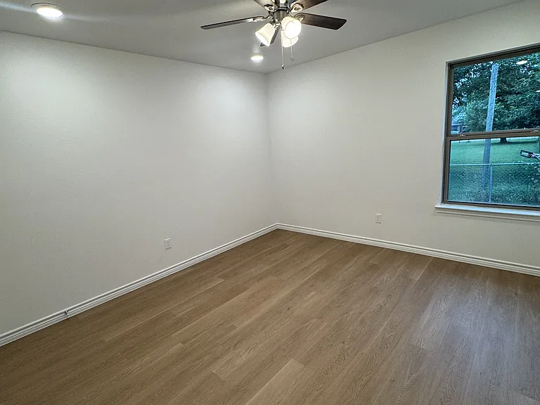 423 E Beeline Ln — Photo 14