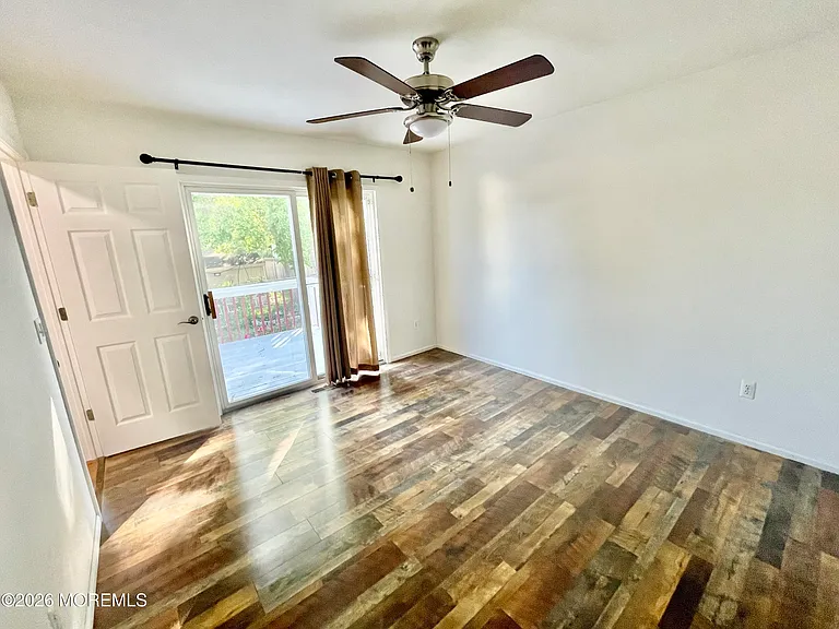 220 Middie Ln — Photo 20