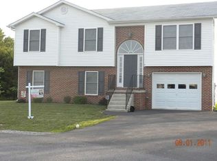 3 Gibson Rd, Inwood, WV 25428