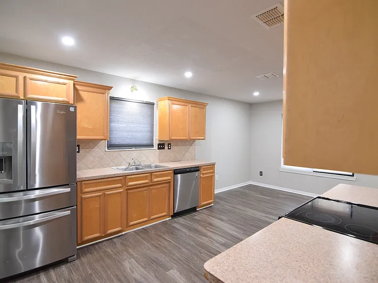 4202 Capri Dr — Photo 7
