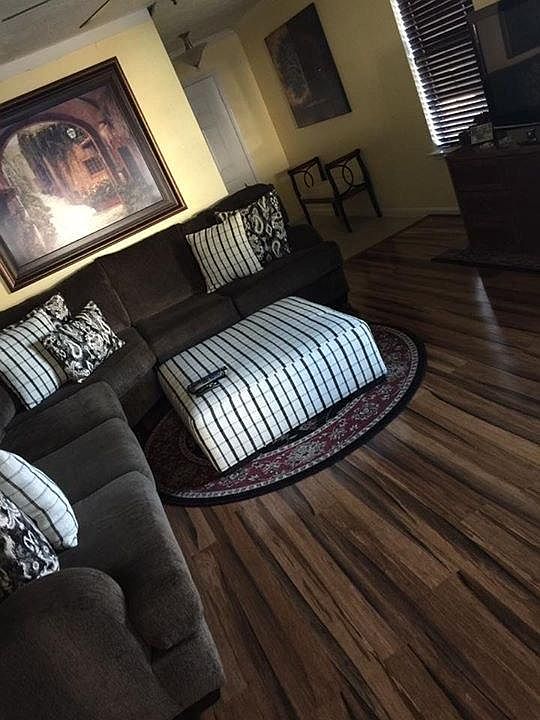 Living Room 15 1/2 x 14