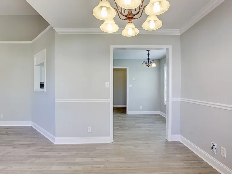 1384 Borrowdale Dr — Photo 6