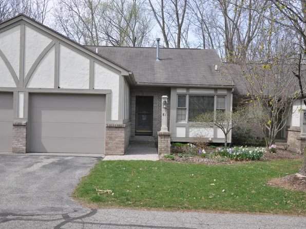 61 Skyline Cir NW, Grand Rapids, MI 49504