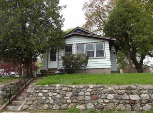 2011 Elm St, Rockford, IL 61102