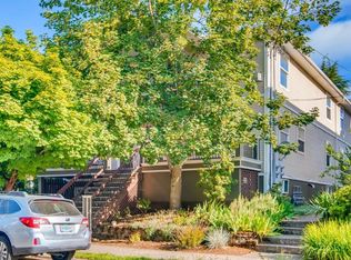 35 NE Tillamook St APT B, Portland, OR