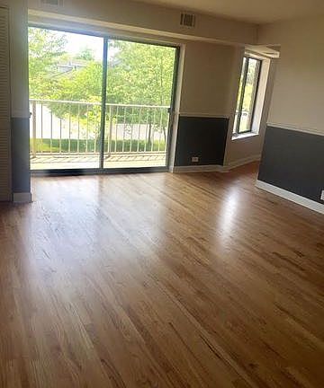 2nd image of 5450 Astor Ln Unit 205