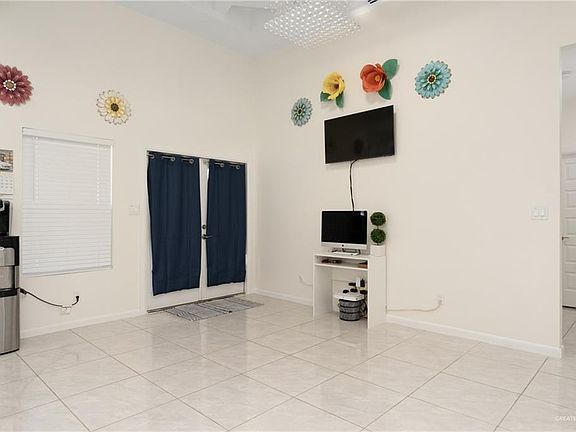 4th image of 6603 Hercules Ave