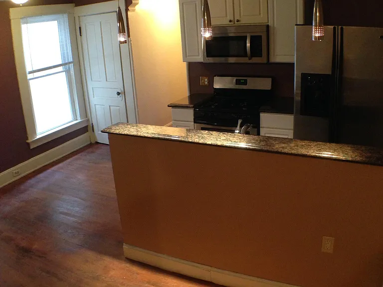 2415 Vine St #2 — Photo 5