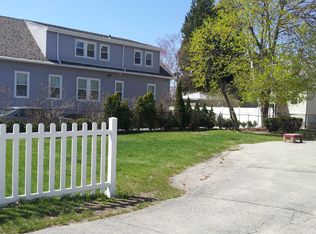 754 Academy Ave, Providence, RI 02908