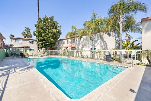 25269 Park Ave Photo 1