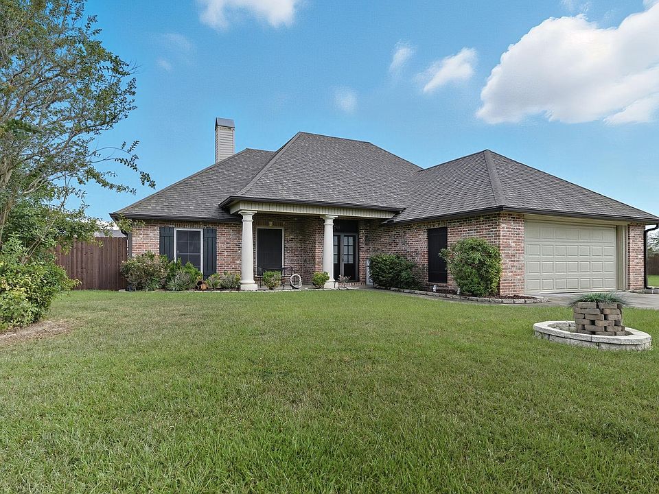 1st image of 107 Nyoka Cir