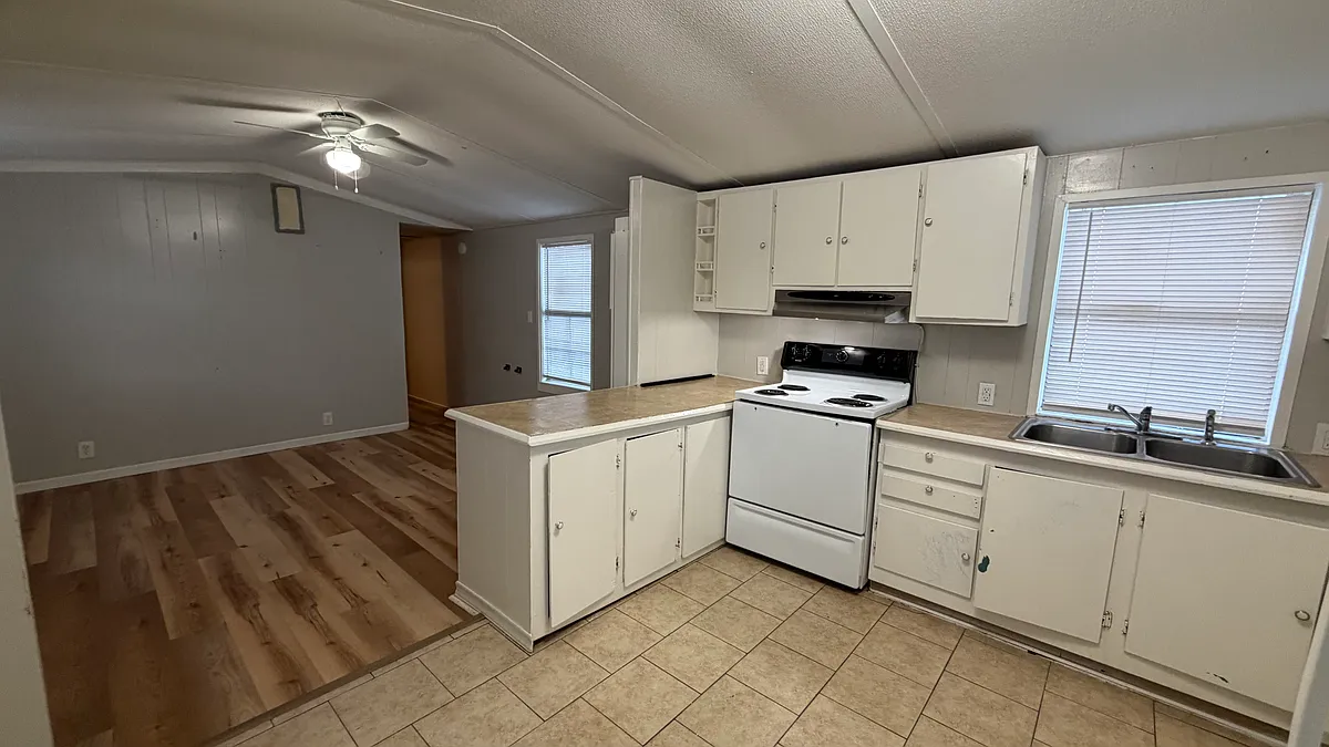 Building Photo - 315 Sunset Dr #4