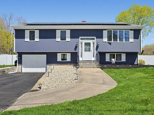 132 Jean Dr, Seekonk, MA 02771