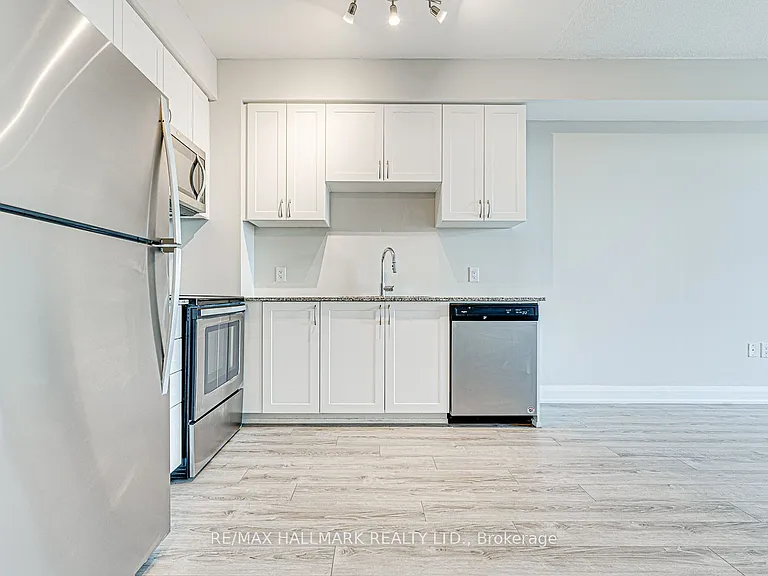 2800 Keele St #306 — Photo 6